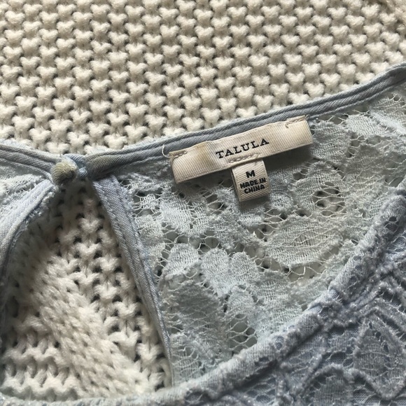 Aritzia - Talula lace tank top with cap sleeve - Picture 3 of 4